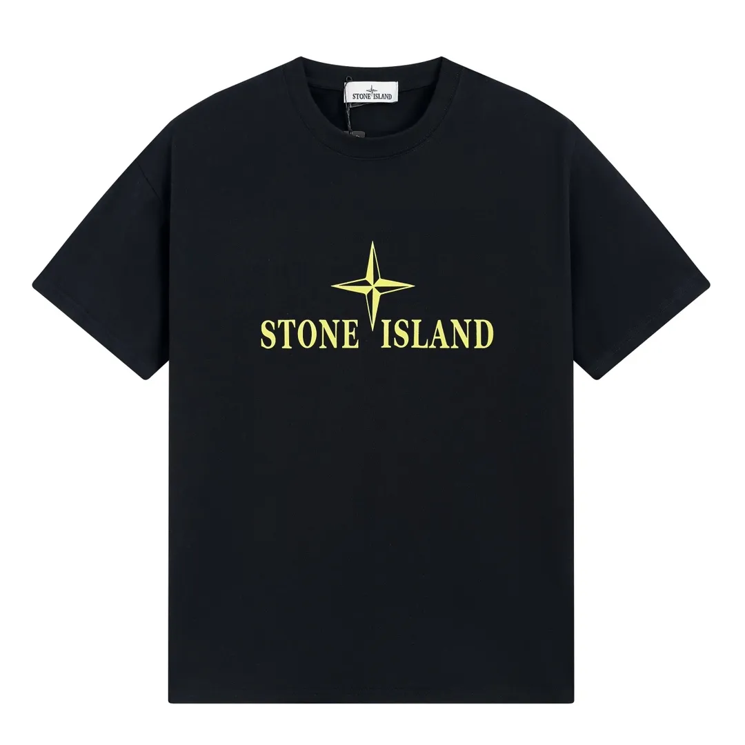 W628#P110💰 [Stone lsland/Stone Island summer new chest darts English printed pattern short-sleeved T-shirt] ⚠️[Original creation, high control of details] Made of 260 grams of combed cotton, 32-count double yarn, soft and comfortable to the touch, sweat-absorbent and breathable. -Simple basic and versatile style, original quality, the first choice for couples. -Made by a large factory, four needles and five threads on the shoulder, neat routing, high quality workmanship. -Same style for men and women. Very versatile, one piece for everyone, details are clearly visible. Color: Black White Size: M L